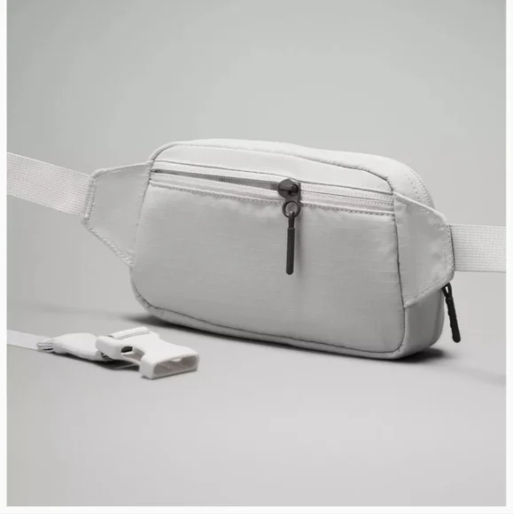 Lululemon Athletica Everywhere Belt Bag Mini Ripstop one size New - Picture 2 of 12